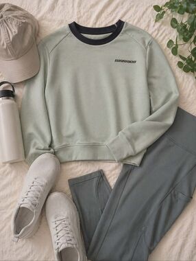 Warrior Mint Green Women's Sweatshirt Size S/ P